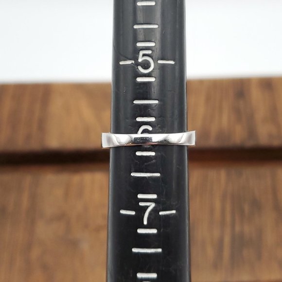 Size 6 925 Sterling Silver Beautiful Bright Cubic Zirconia Ring - Picture 7 of 9